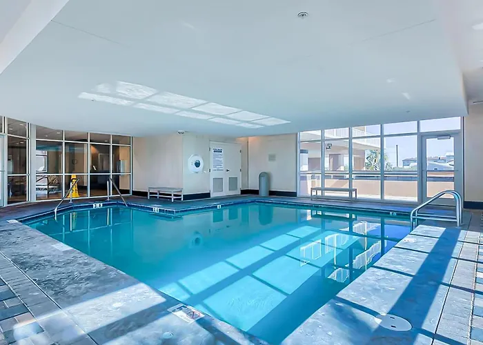 Beachview With Shared Indoor And Outdoor Pool Acces And Wifi Holiday home *