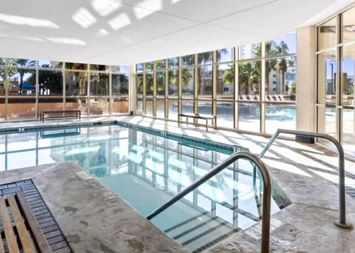 Beachview With Shared Indoor And Outdoor Pool Acces And Wifi *
