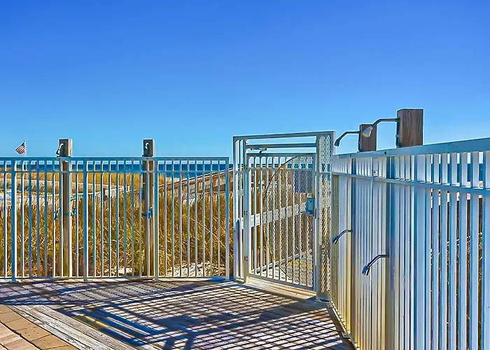 Beachview With Shared Indoor And Outdoor Pool Acces And Wifi Holiday home